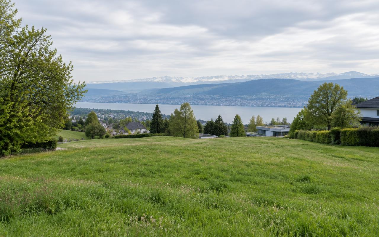 Bauland mit Weitblick über den Zürichsee
